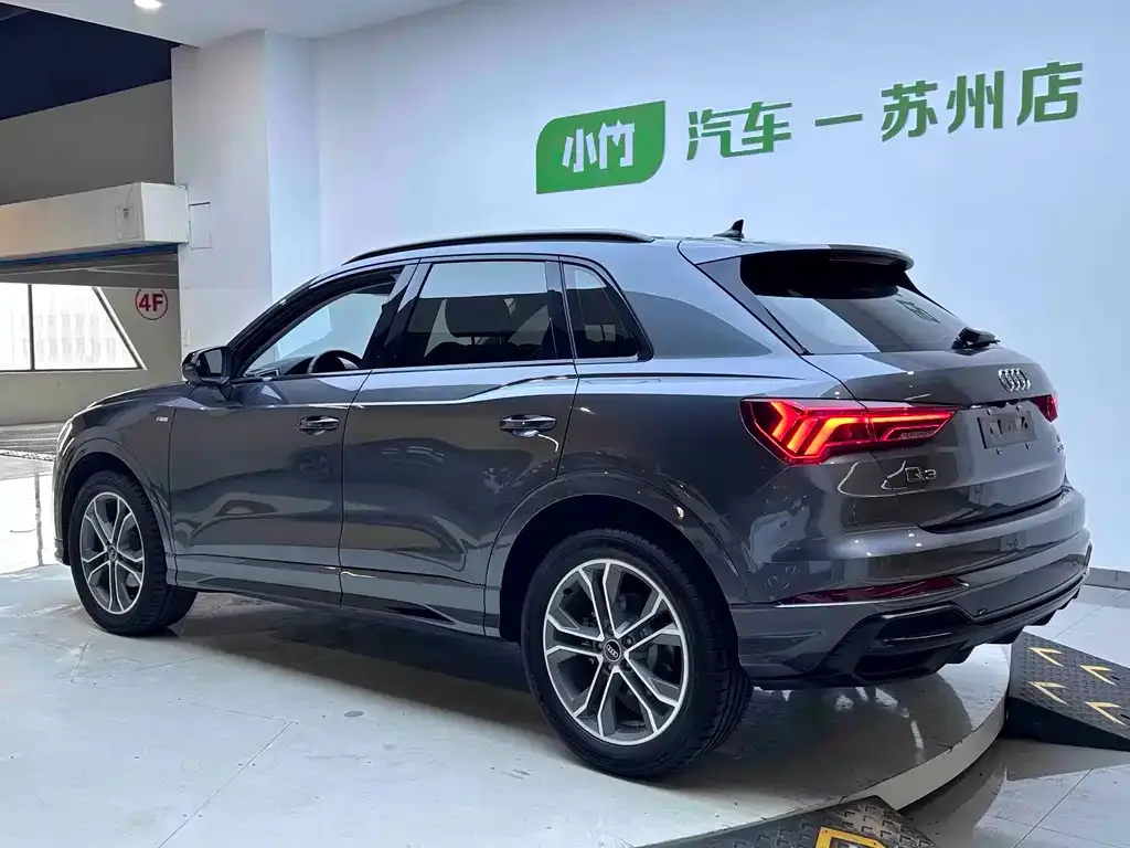 Audi Q3 — фото 10