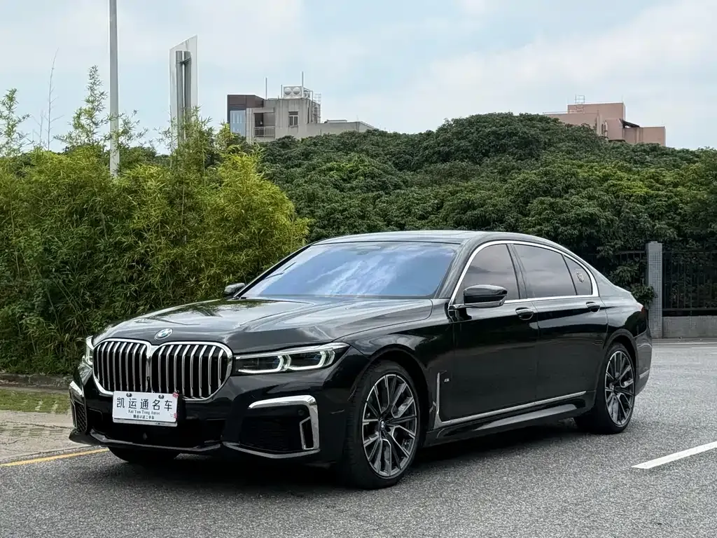 BMW 7 Series — фото 8