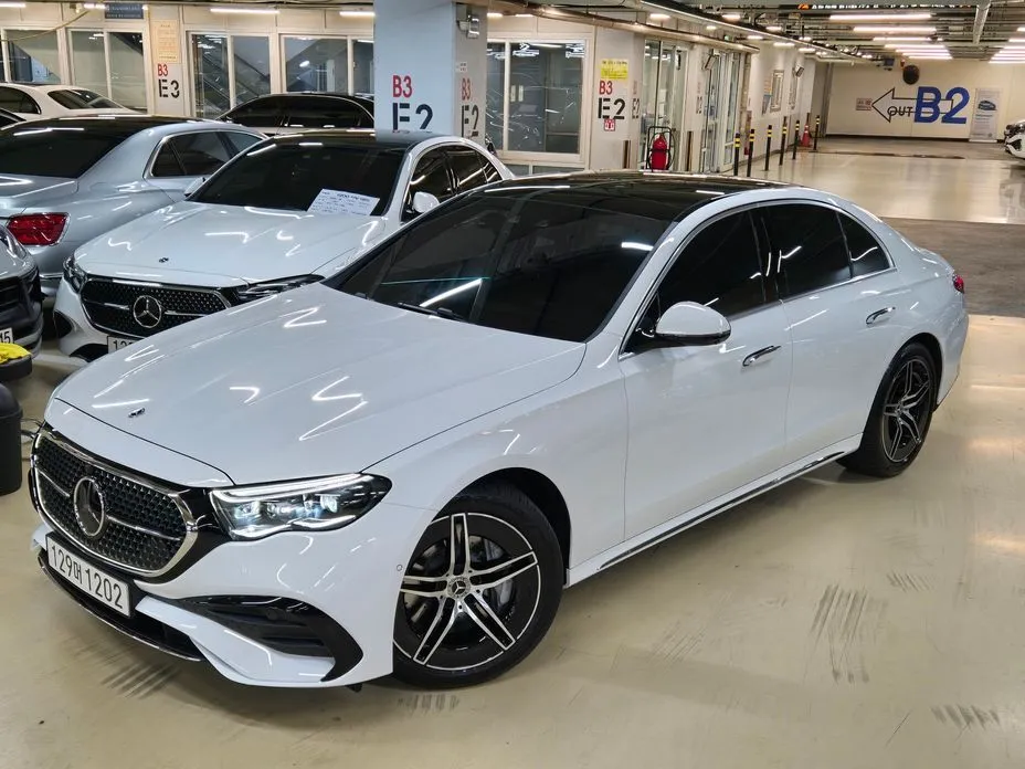 Mercedes-Benz E-Class — фото 1