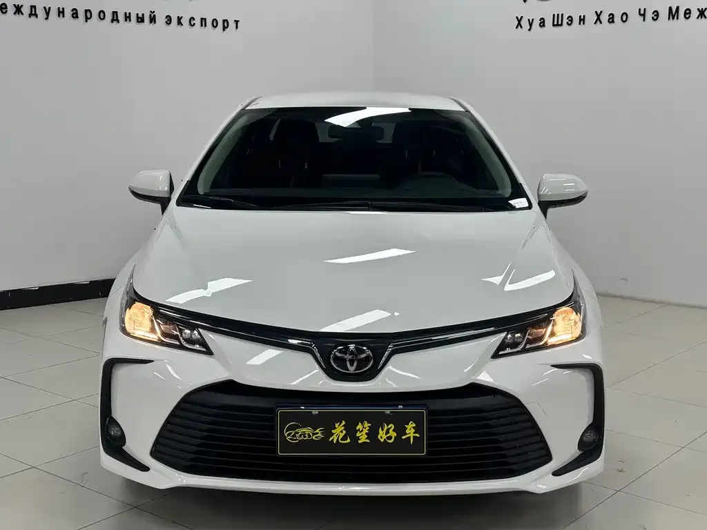 Toyota Corolla — фото 4