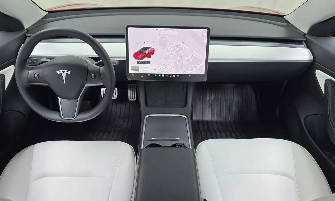 Tesla Model 3 — фото 9