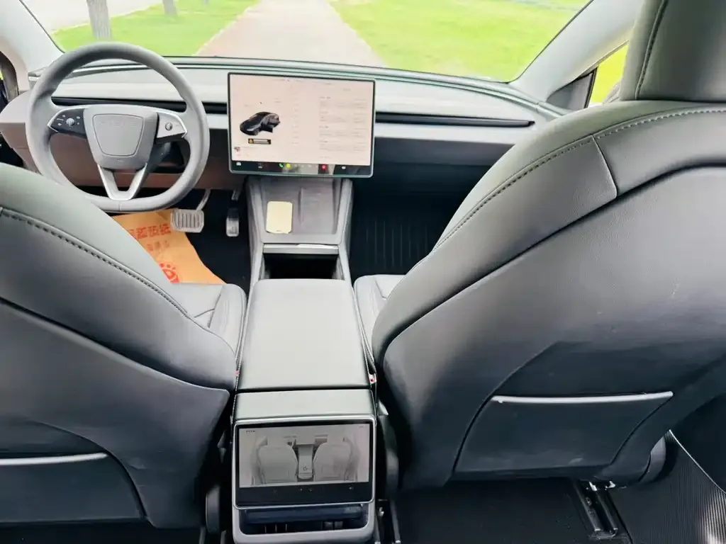Tesla Model 3 — фото 2
