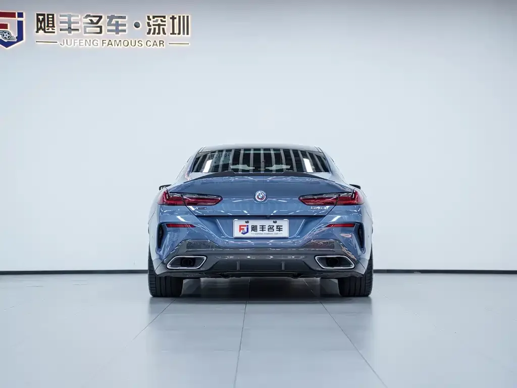 BMW 8 Series — фото 2