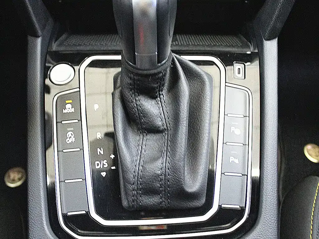 Volkswagen CC — фото 10