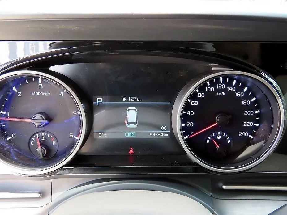 Kia Carnival — фото 2