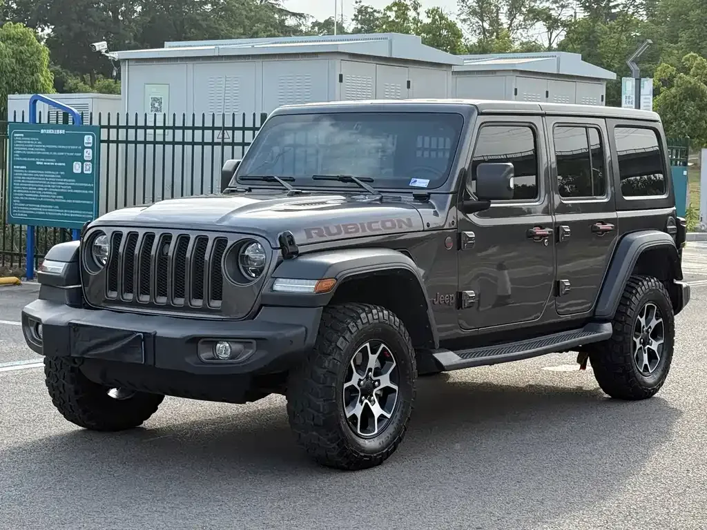 Jeep Wrangler — фото 1