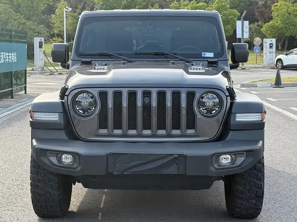 Jeep Wrangler — фото 2