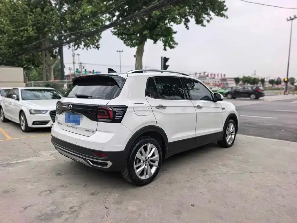 Volkswagen T-Cross — фото 7