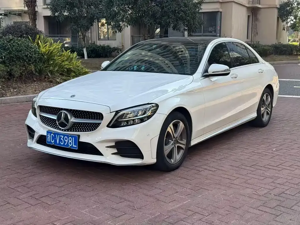 Mercedes-Benz C-Class — фото 1