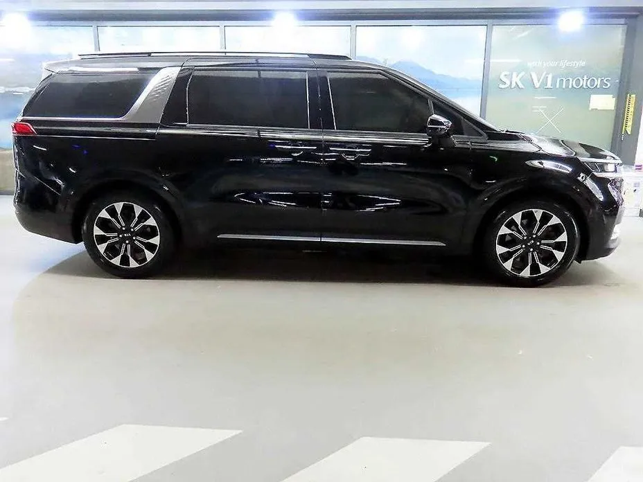 Kia Carnival — фото 4