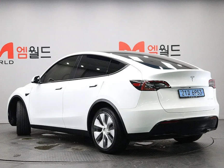 Tesla Model Y — фото 7