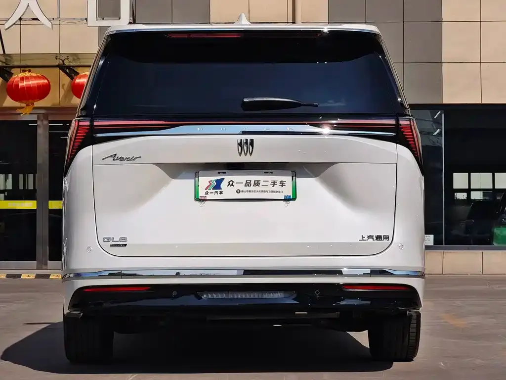 Buick GL8 Hybrid — фото 3