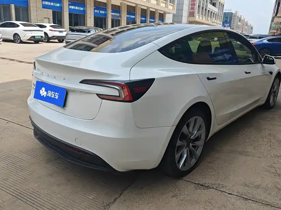 Tesla Model 3 — фото 6
