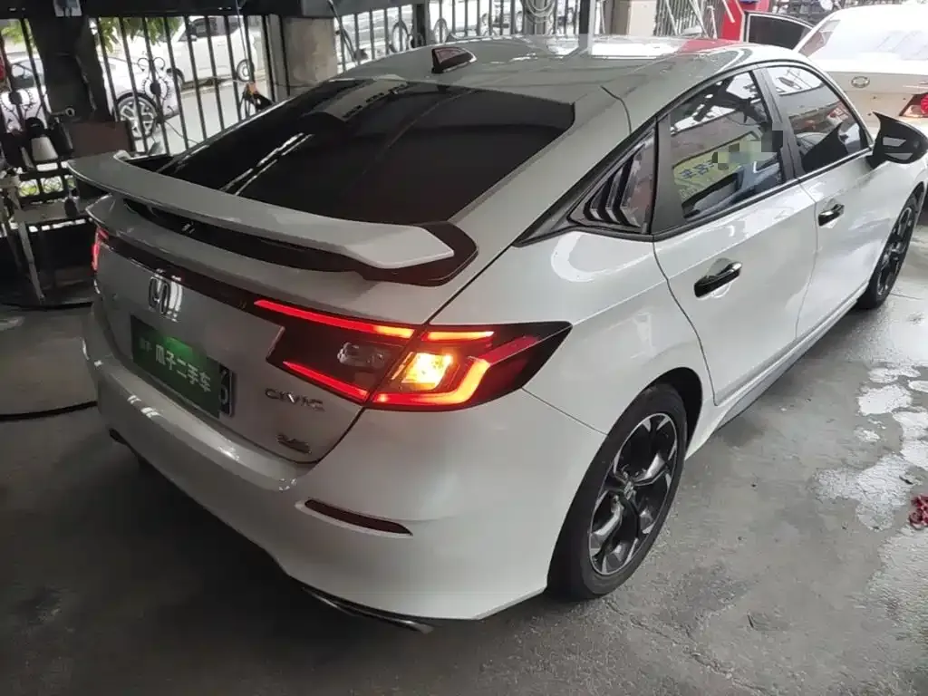 Honda Civic — фото 8