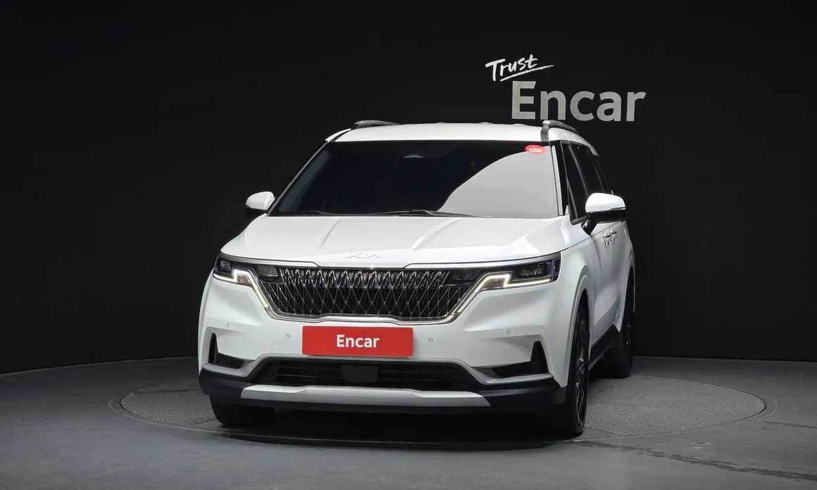 Kia Carnival — фото 10