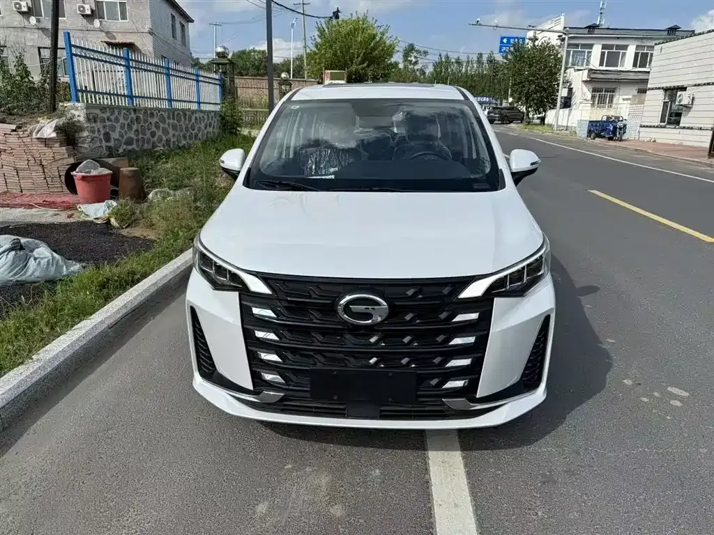 GAC Motor Trumpchi M6 — фото 8
