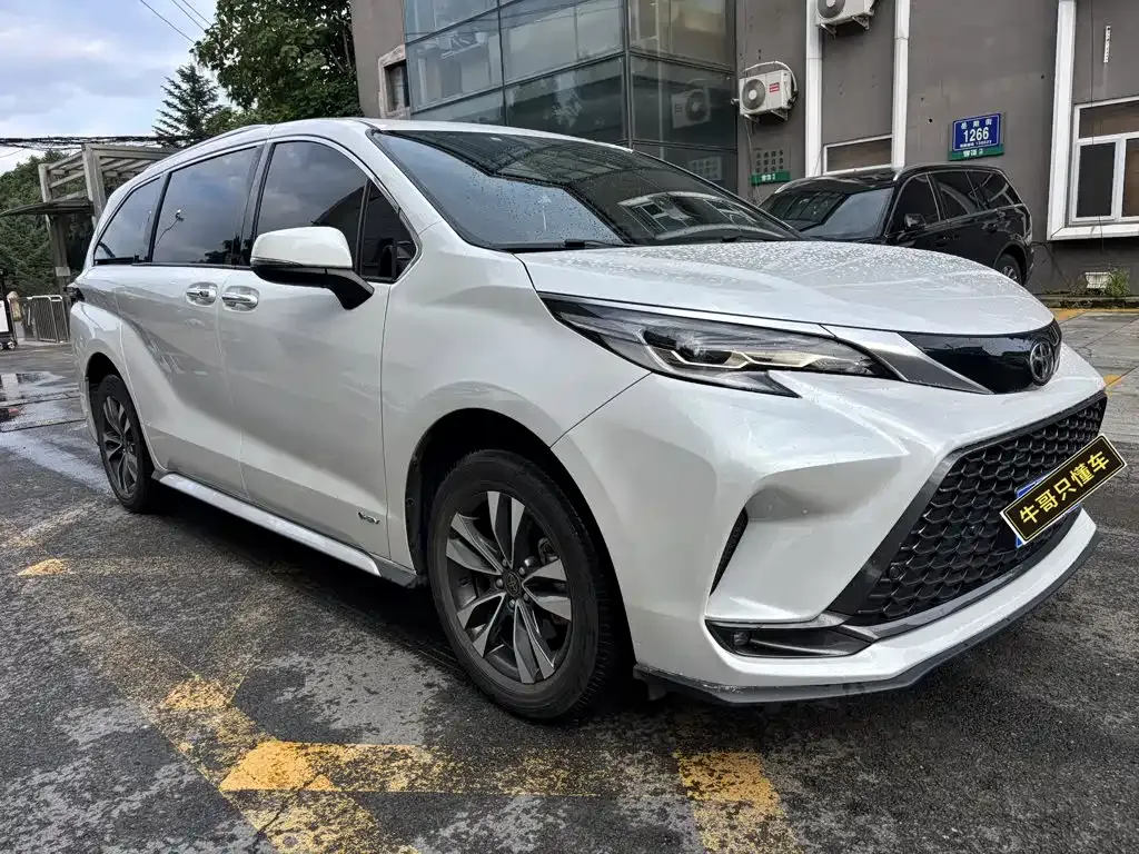 Toyota Granvia — фото 7