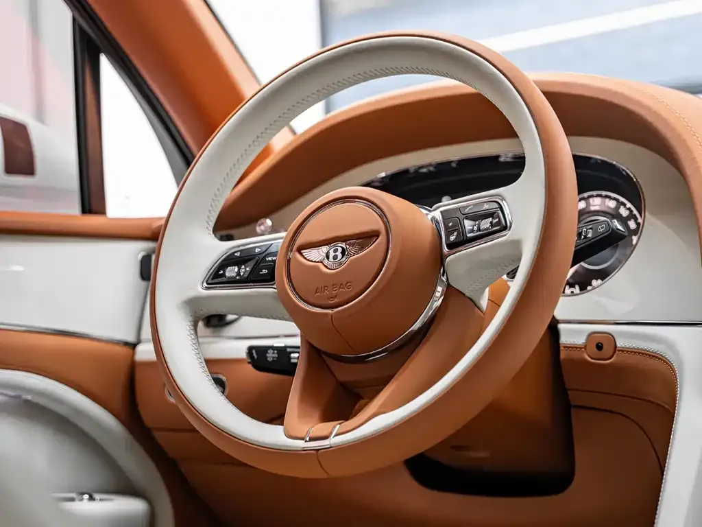 Bentley Bentayga — фото 10
