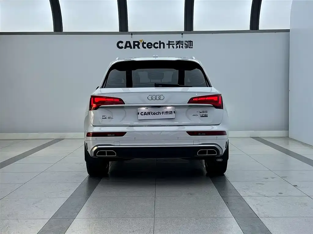 Audi Q5L — фото 3