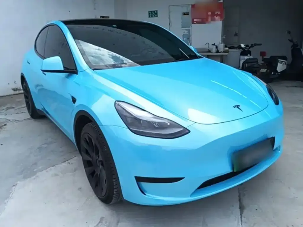 Tesla Model Y — фото 10