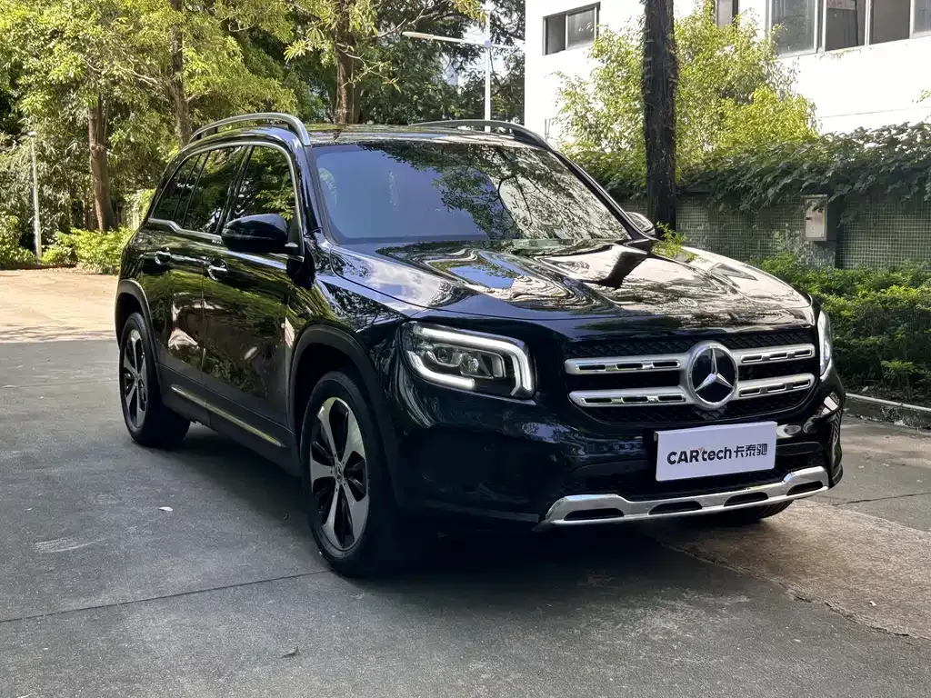 Mercedes-Benz GLB — фото 10