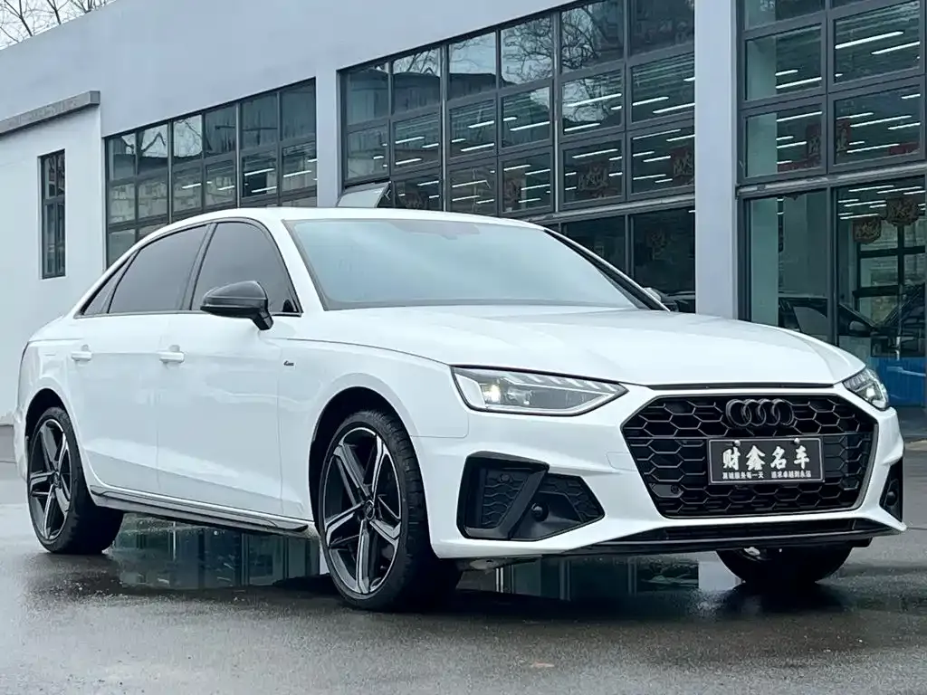 Audi A4L — фото 2