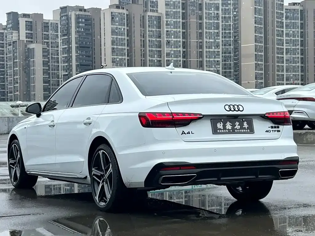 Audi A4L — фото 8