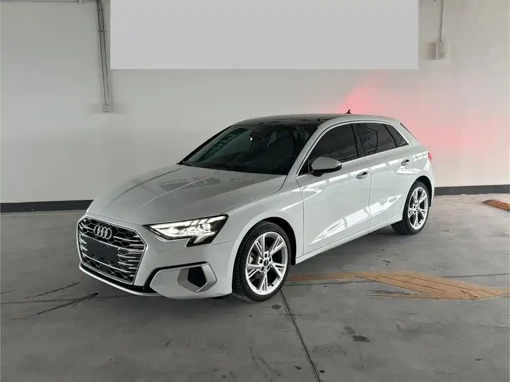 Audi A3 — фото 1