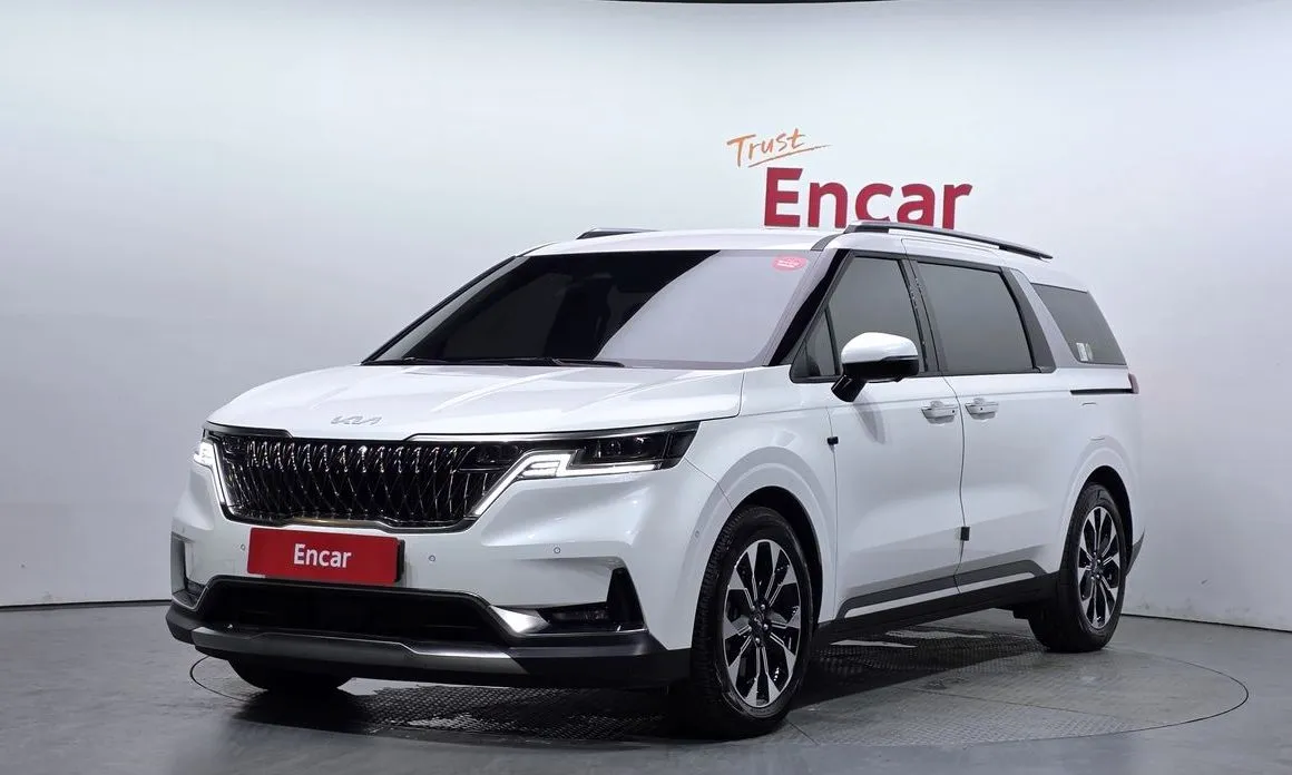 Kia Carnival — фото 1