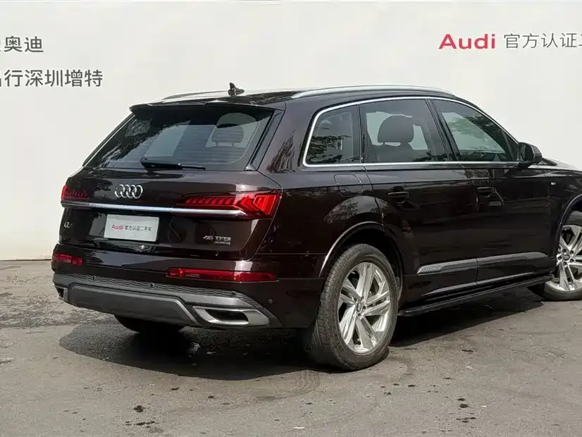Audi Q7 — фото 10