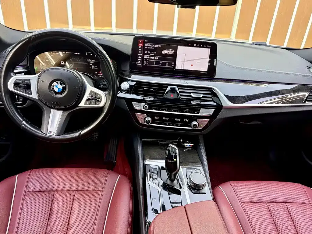 BMW 5 Series — фото 10