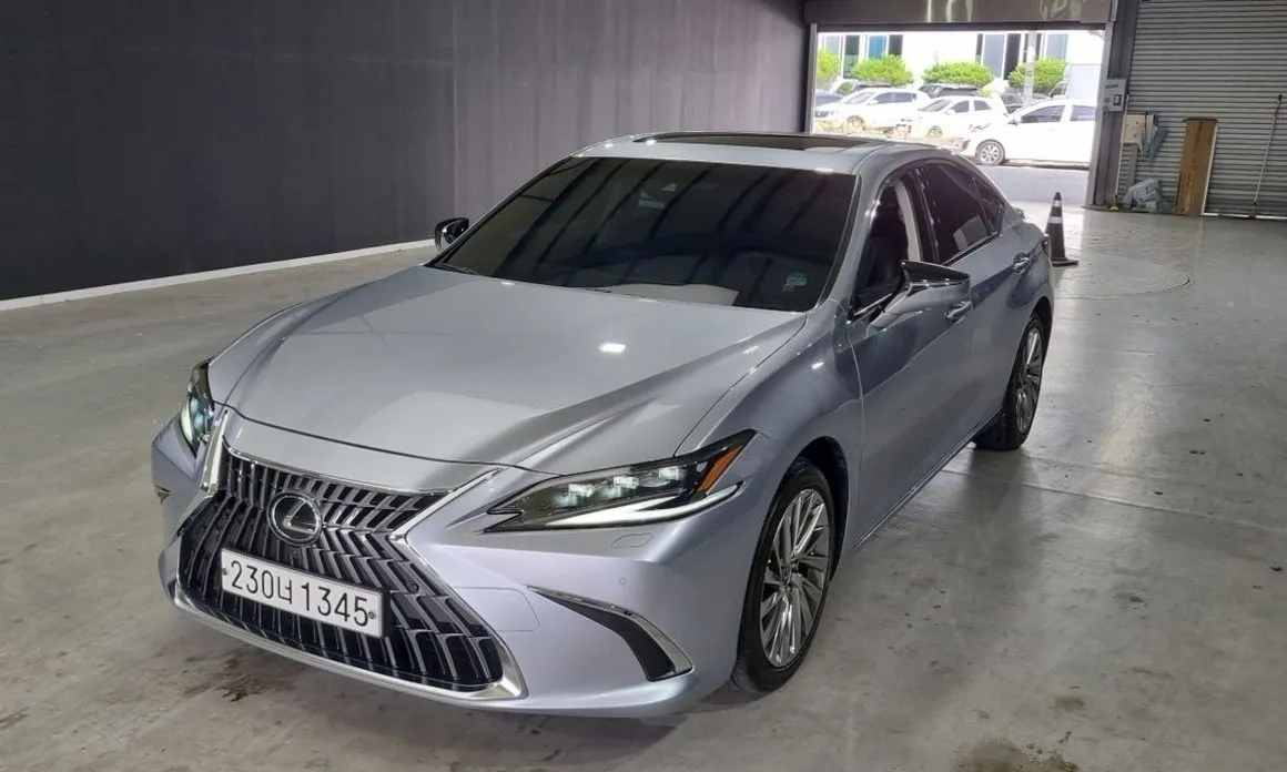 Lexus ES — фото 10