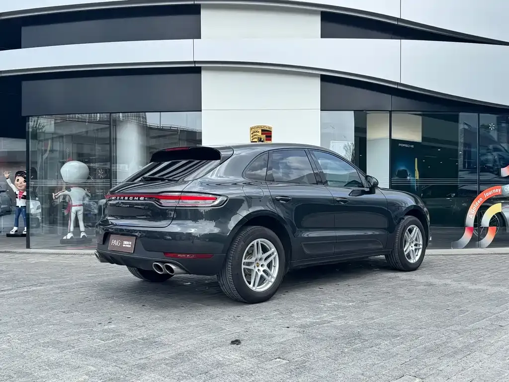 Porsche Macan — фото 9