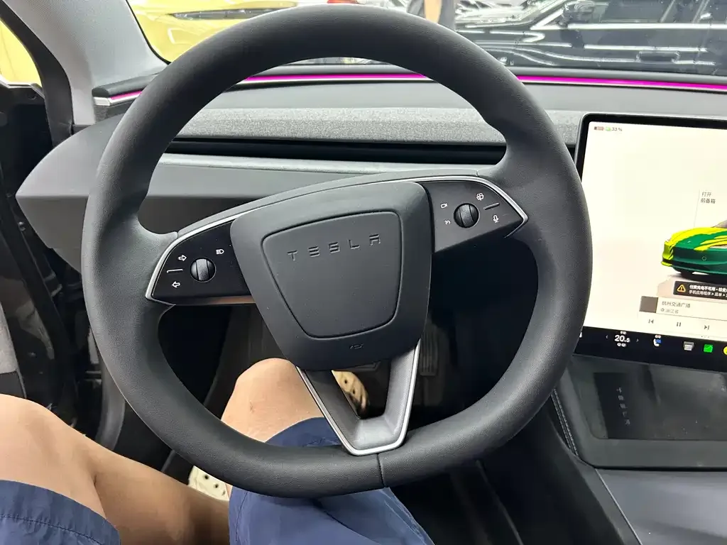 Tesla Model 3 — фото 3