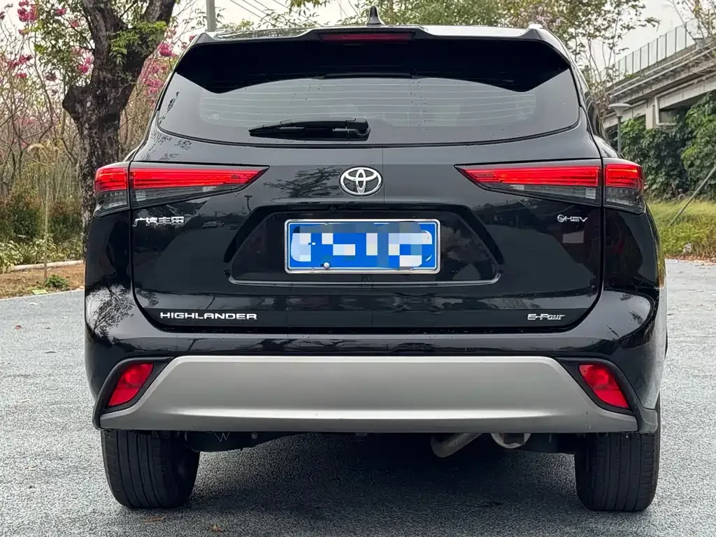 Toyota Highlander — фото 5