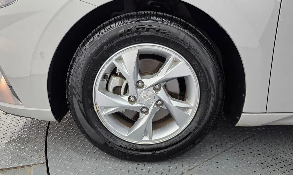 Hyundai AVANTE — фото 4
