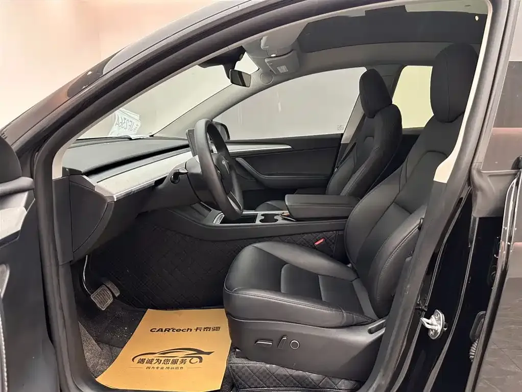 Tesla Model Y — фото 3