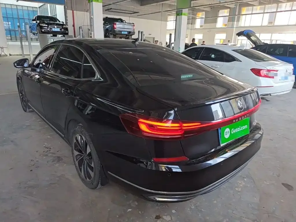 Volkswagen Passat — фото 4