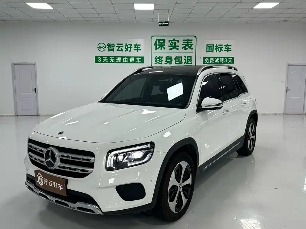 Mercedes-Benz GLB — фото 1