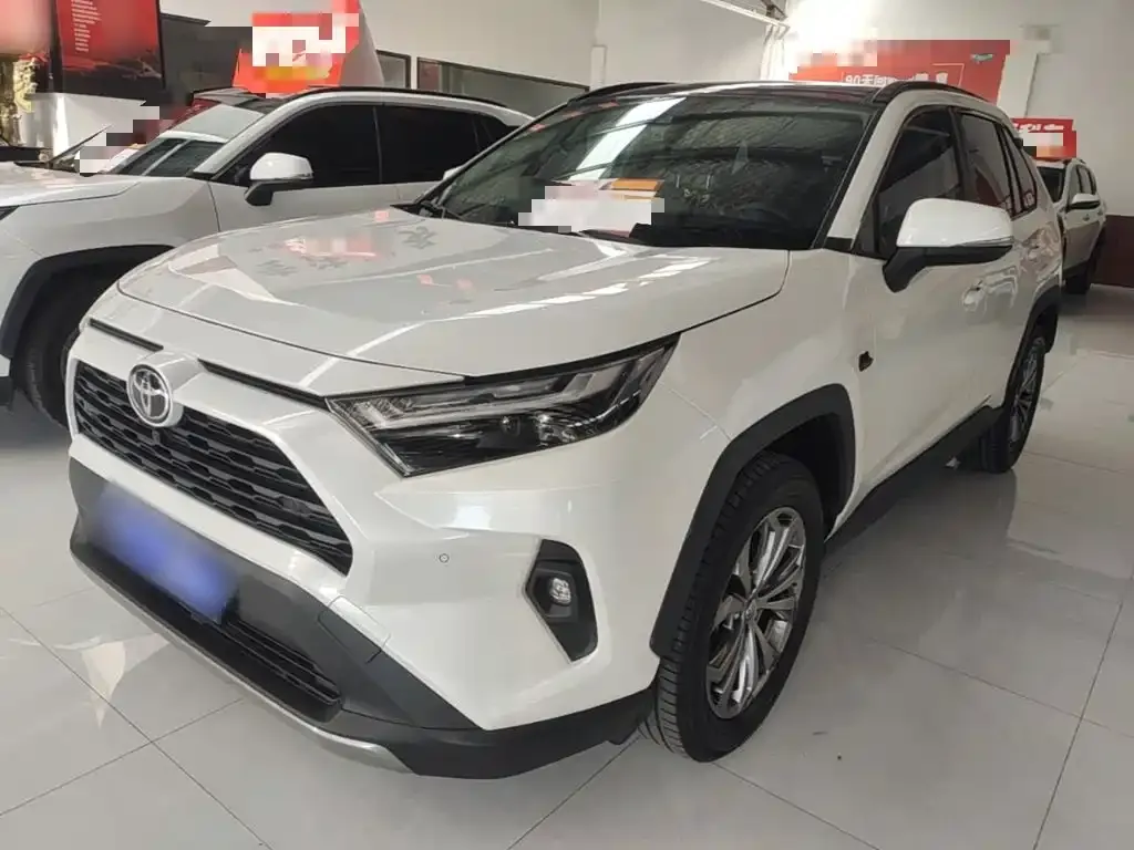 Toyota RAV4 — фото 1