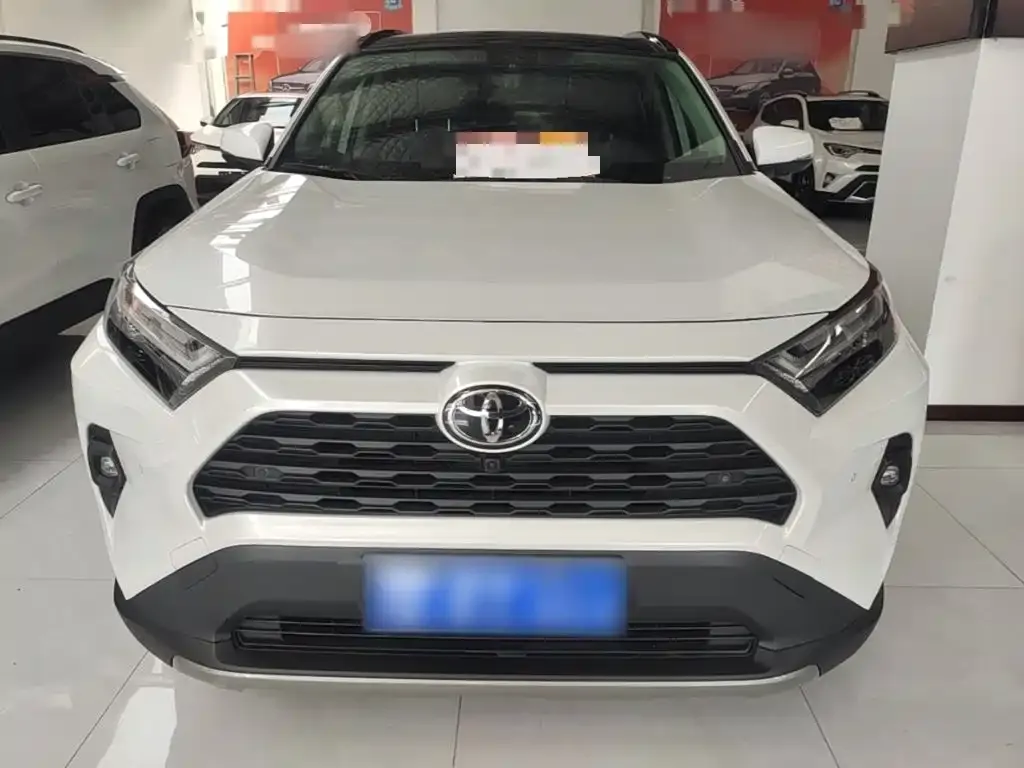 Toyota RAV4 — фото 2