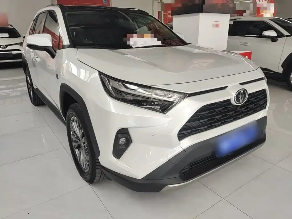 Toyota RAV4 — фото 4