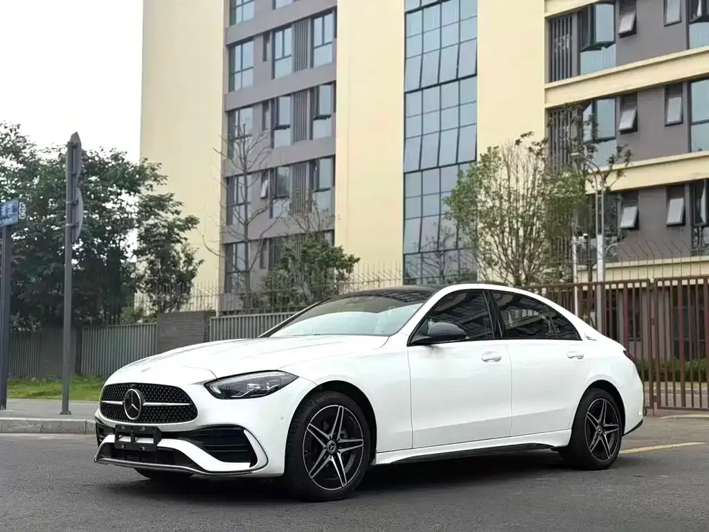 Mercedes-Benz C-Class — фото 1