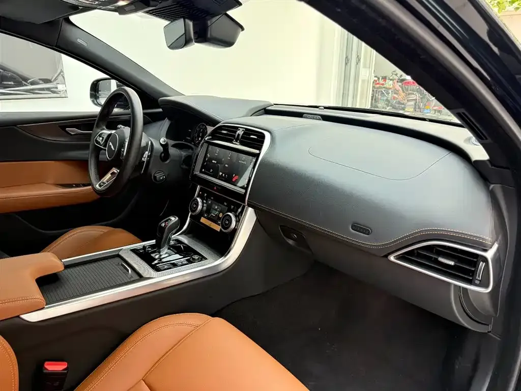 Jaguar XEL 2024 из CN, фото 9