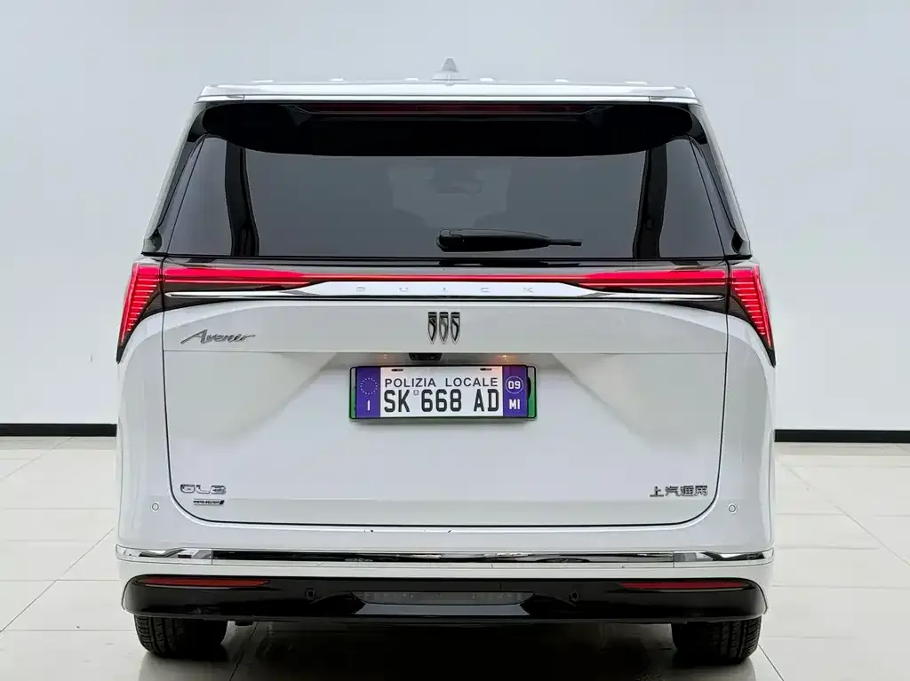 Buick GL8 Hybrid — фото 3