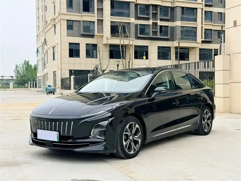 Hongqi E-QM5 — фото 1