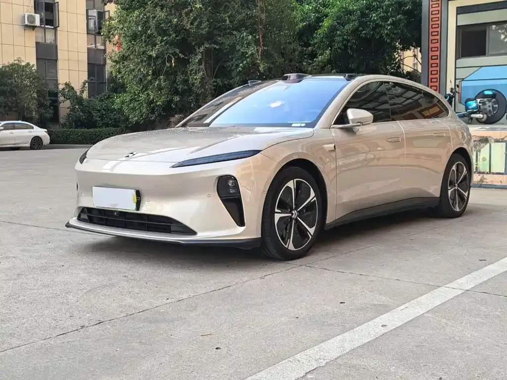 NIO ET5T