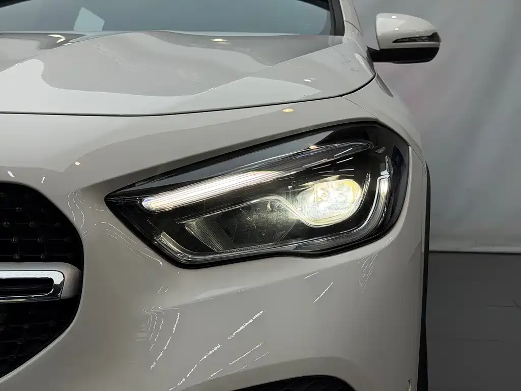 Mercedes-Benz GLA — фото 7