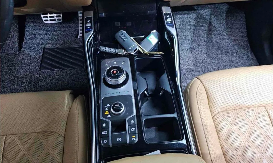 Kia Sorento — фото 6