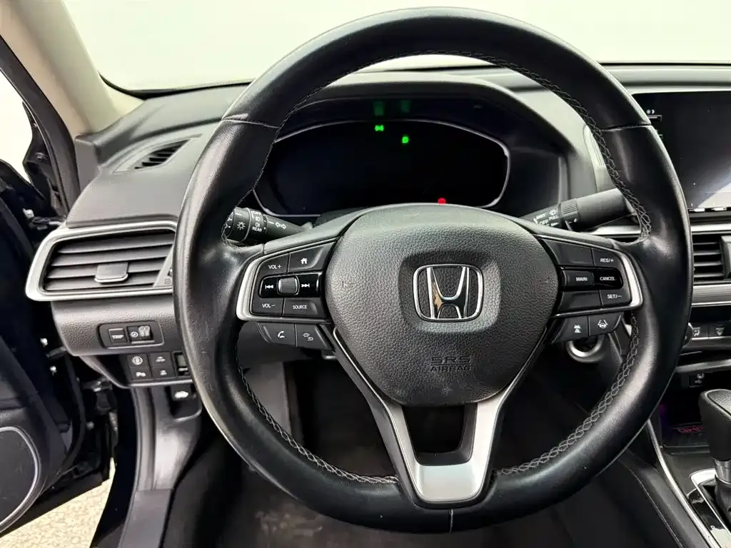 Honda Accord — фото 9